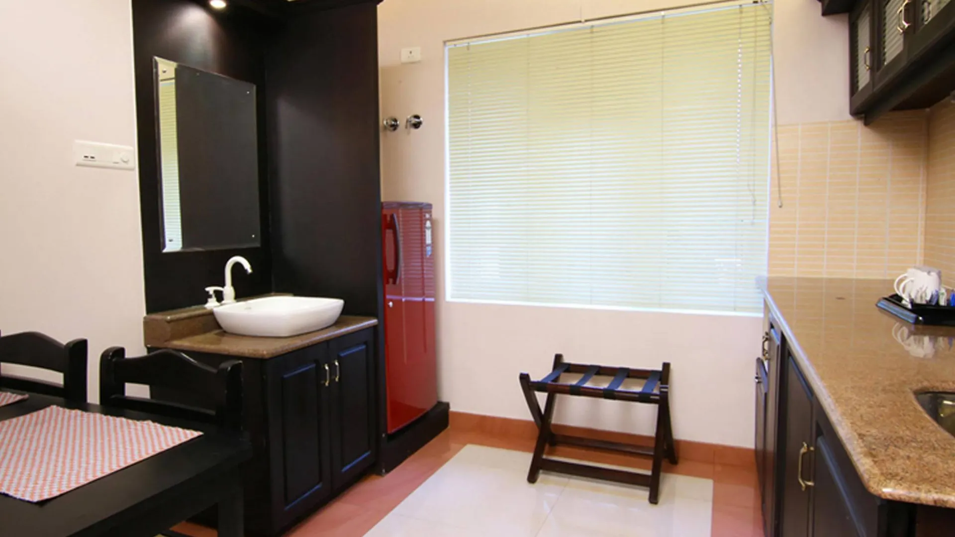 Atlas Airport Hotel Apartment Nedumbassery